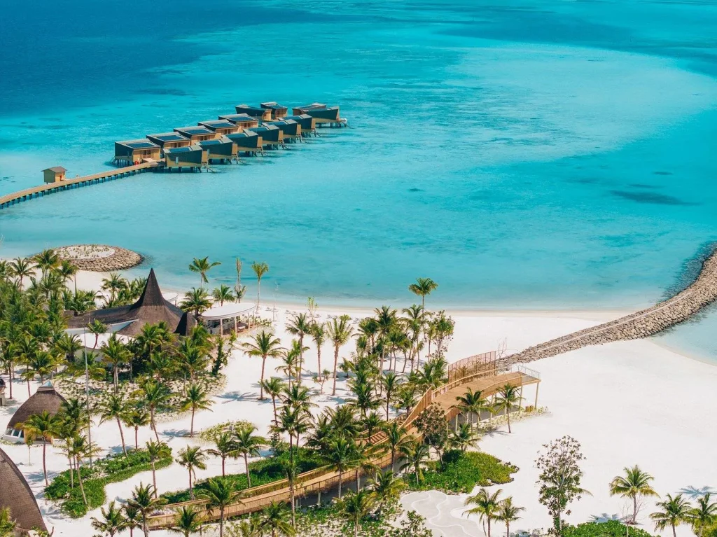 Centara Mirage Lagoon area covered | Maldives family resort